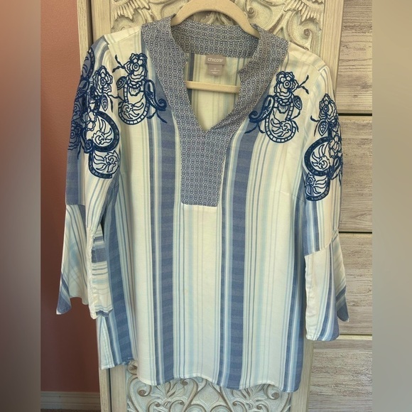 Chicos bohemian blue & white stripped embroidered peasant top bell sleeves 4/6 - Picture 4 of 11